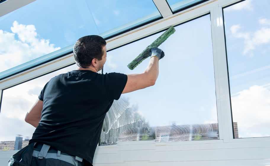 Window & Glass Cleaning
